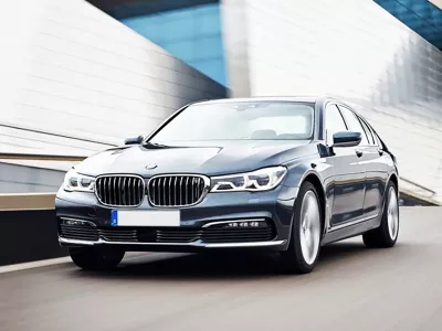 123oto THAY KÍNH XE Ô TÔ BMW 730Li tận nơi